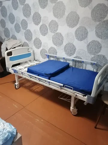 Продам кровать для лежачих больных с матрасом - Детские товары в Братск