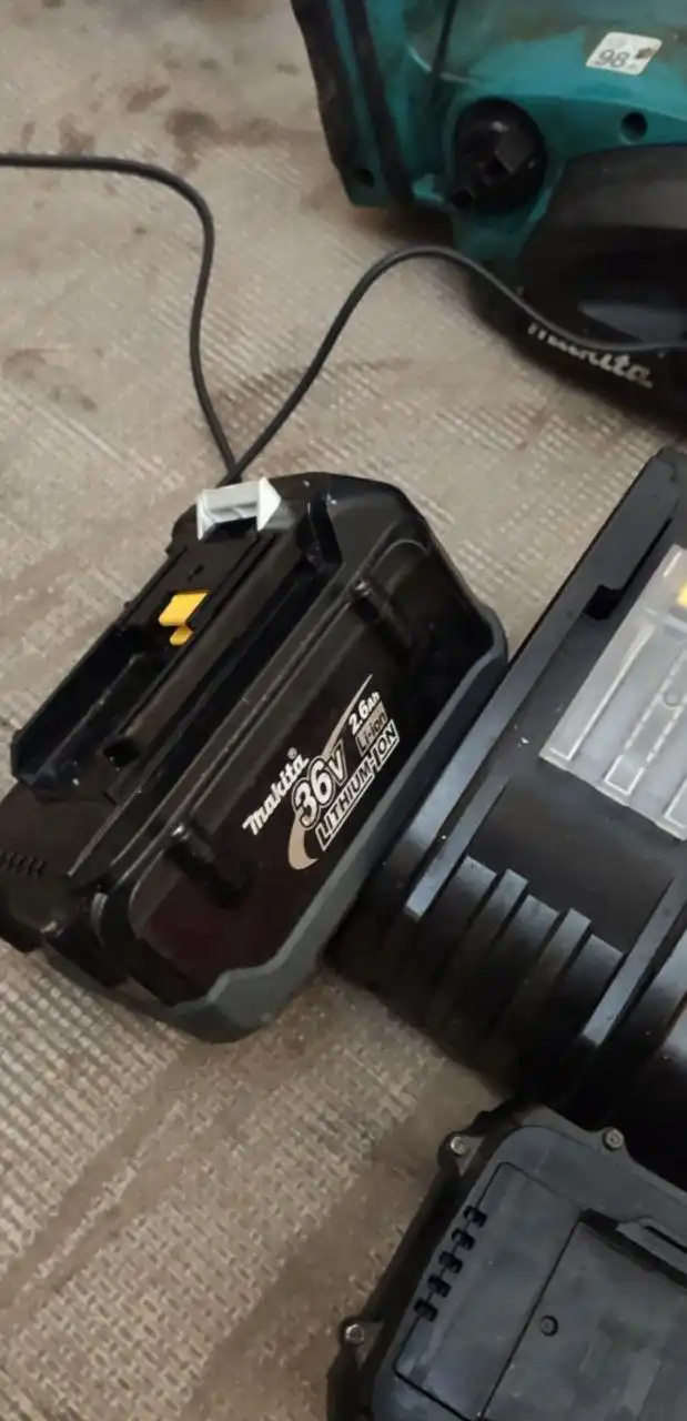 Makita BUC250 — аккумуляторная цепная пила б/у - Электроинструменты (Барахолка) в Братск