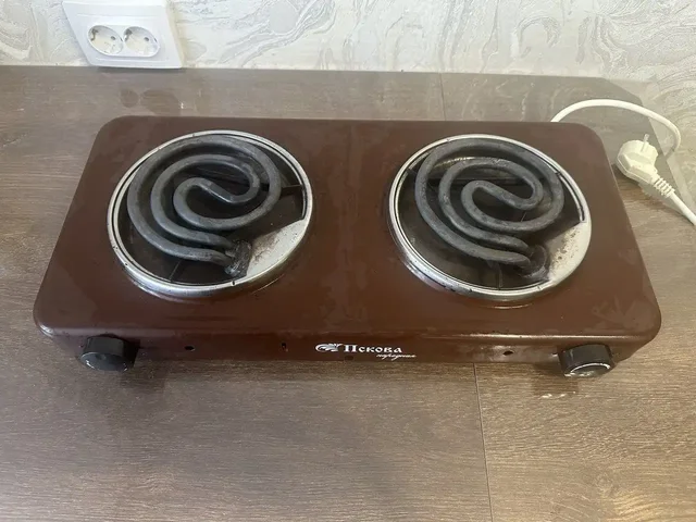 Продам электроплиту в Вихоревке - Кухонная техника в Вихоревка