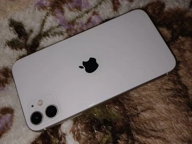 iPhone 11 128gb 72% - Электроника в Братск