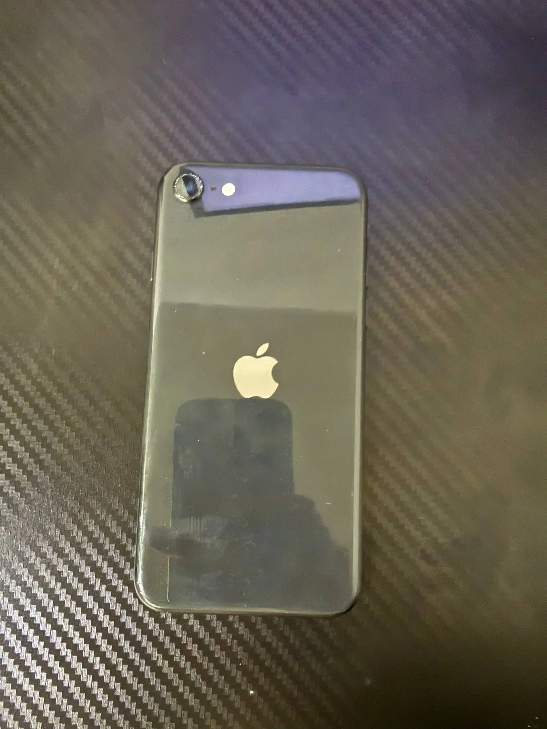 iPhone SE 2020 64GB с неисправным Bluetooth - Смартфоны (Электроника) в Братск