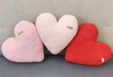 Мягкие плюшевые подушки в форме сердца - Хендмейд/Рукоделие в Братск