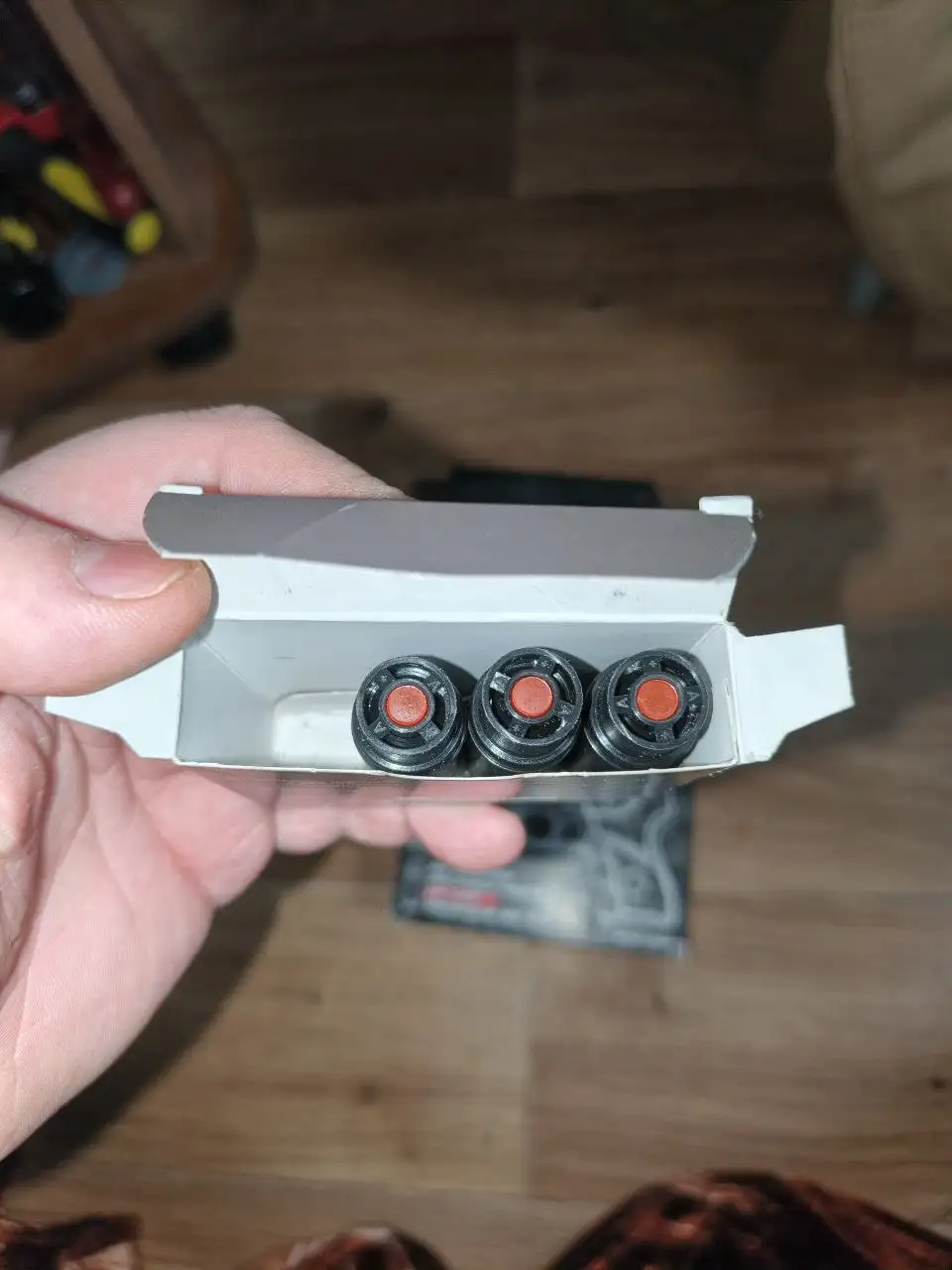 Устройство аэрозольное 'Премьер-4' с перцовыми баллонами - Средства самозащиты (Барахолка) в Братск