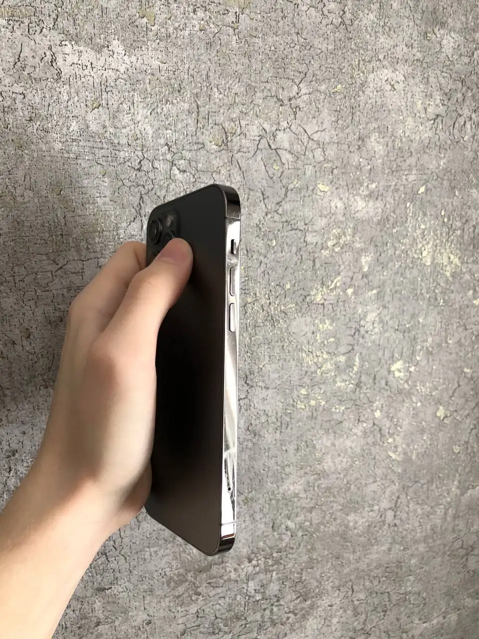 Продам iPhone 12 pro 256gb и iPhone 8 64gb black - Смартфоны (Электроника) в Братск