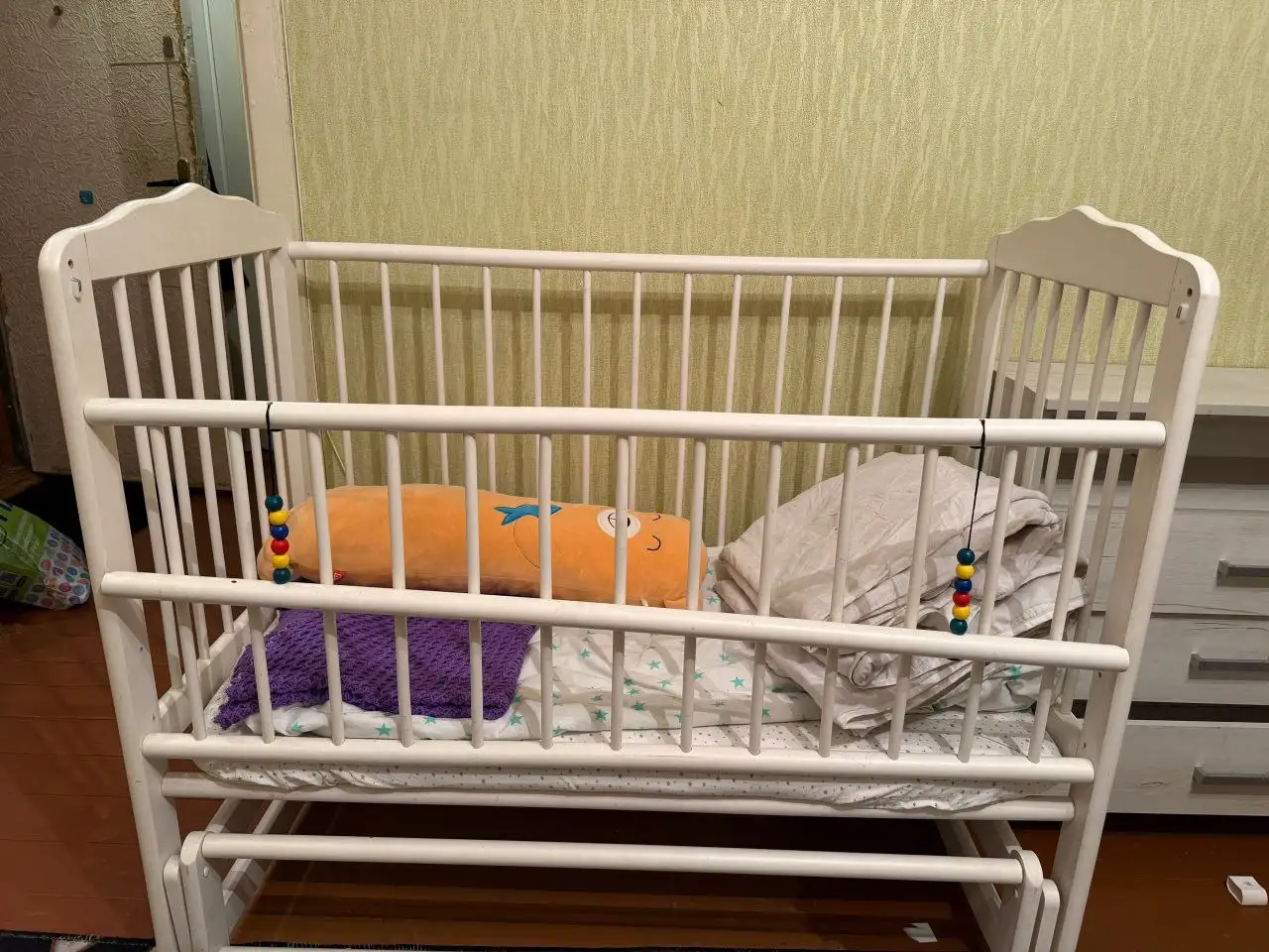 Детская кроватка с маятником - Детская мебель (Товары для детей) в Братск