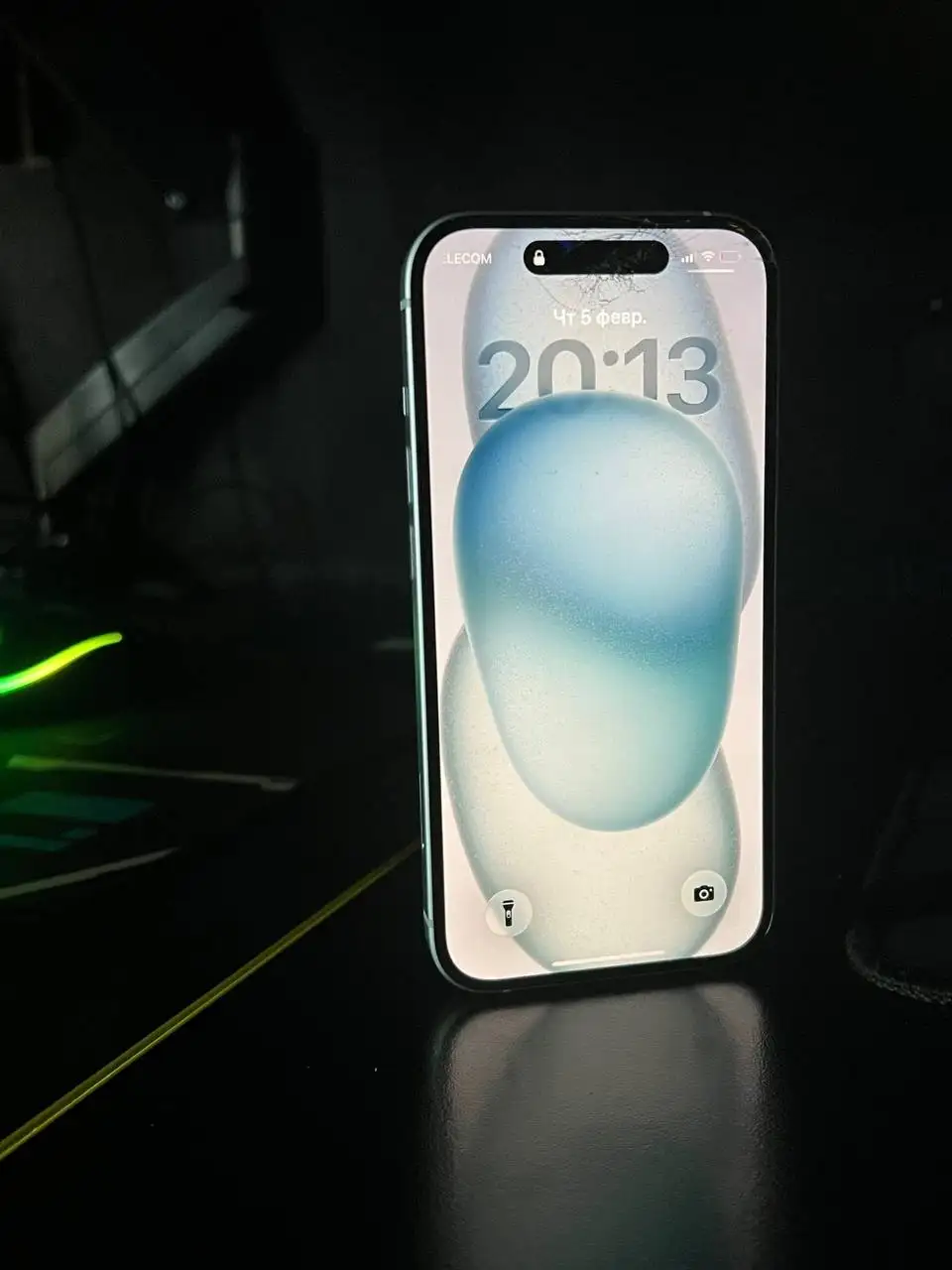 Продам или обменяю телефон с разбитым экраном - Смартфоны (Электроника) в Братск