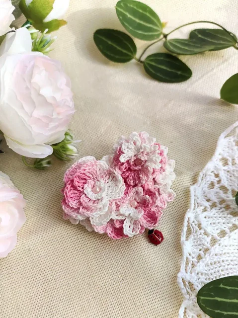 Цветочные вязаные броши на фетре - Декор для дома в Братск