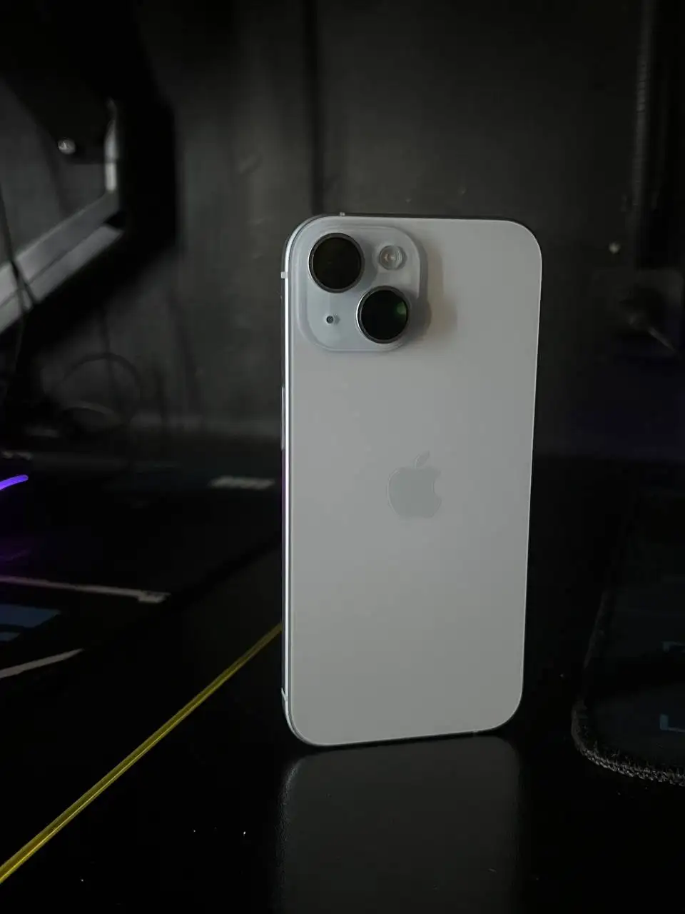 Продам iPhone 15 128 ГБ с замененным дисплеем - Смартфоны (Электроника) в Братск