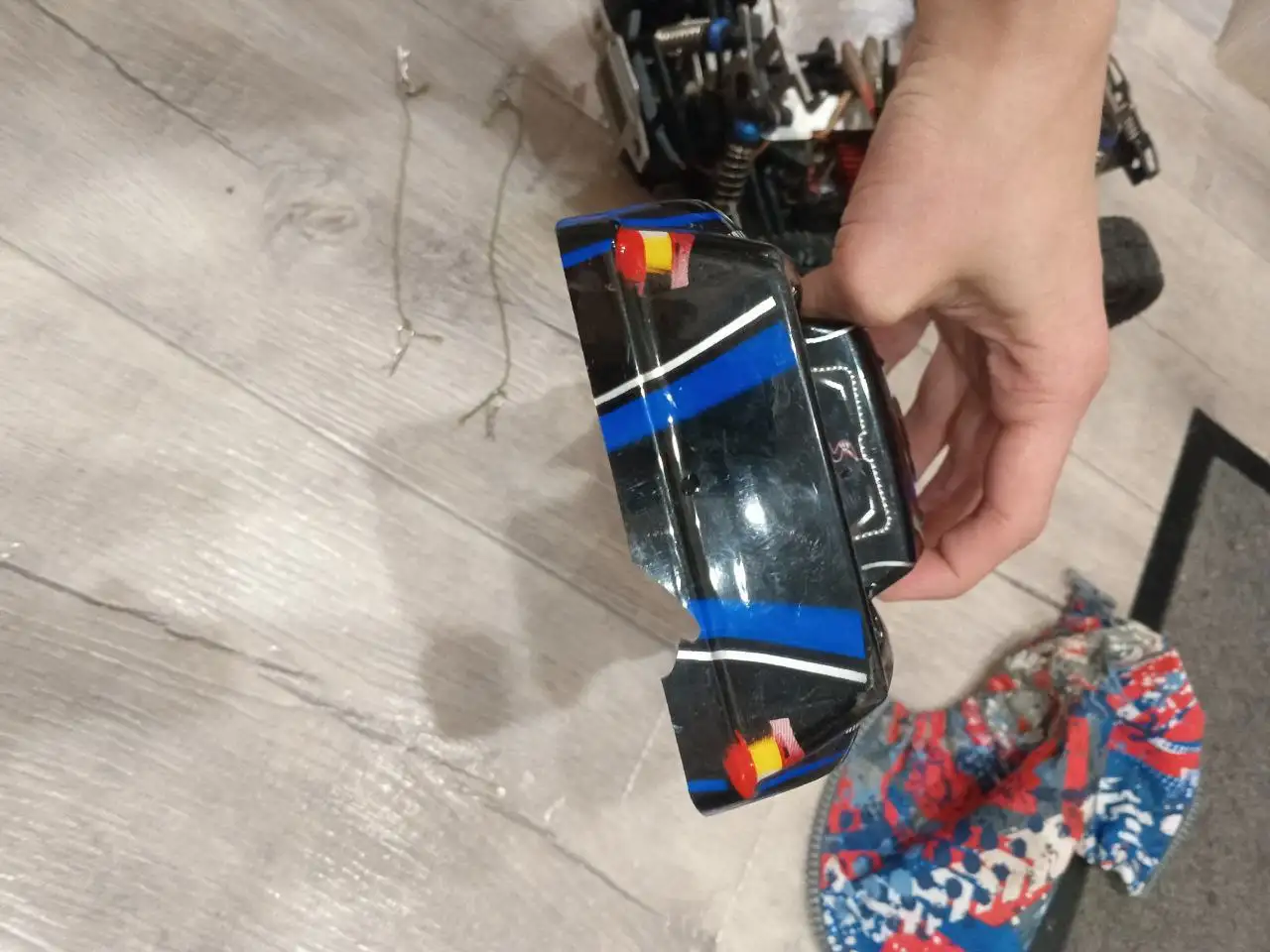 Продам мощную машинку на радиоуправлении Remo Hobby S Max 2 - Радиоуправляемые модели (Хобби и отдых) в Братск