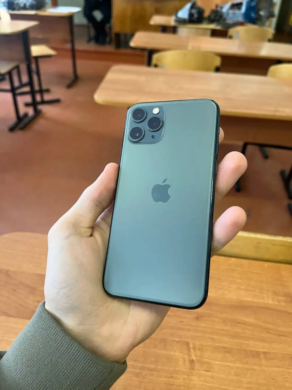 iPhone 11 Pro 64Gb с неработающим Face ID - Смартфоны (Электроника) в Братск