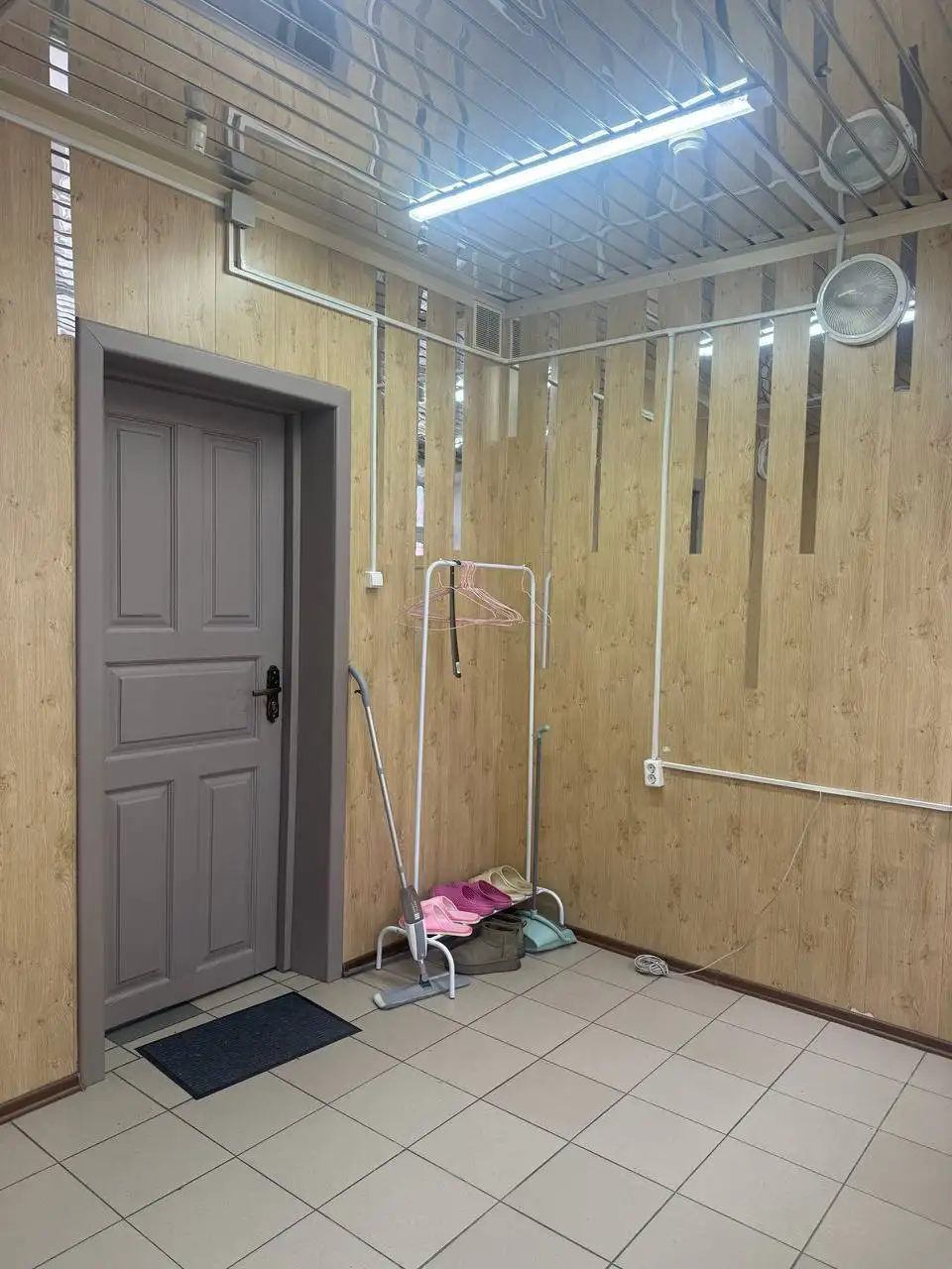 Аренда кабинета для мастера по наращиванию ресниц - Барахолка в Братск