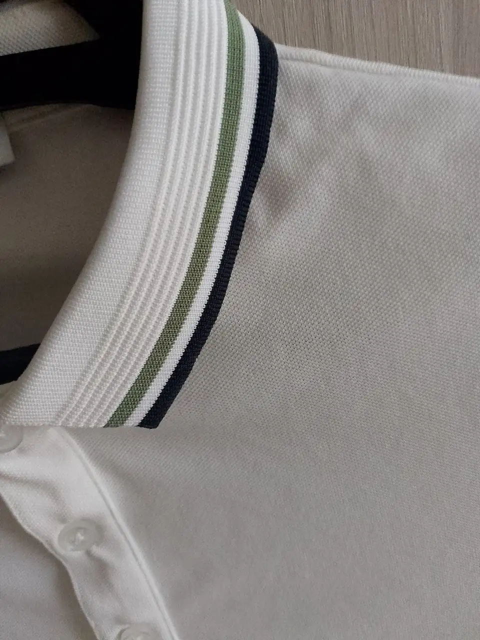 Мужская жилетка и поло - Мужская одежда (Одежда) в Братск