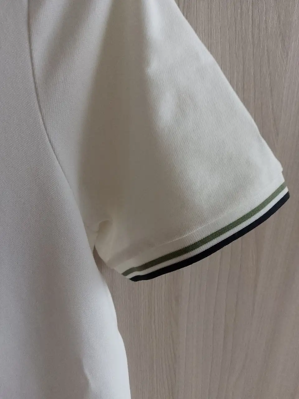 Мужская жилетка и поло - Мужская одежда (Одежда) в Братск