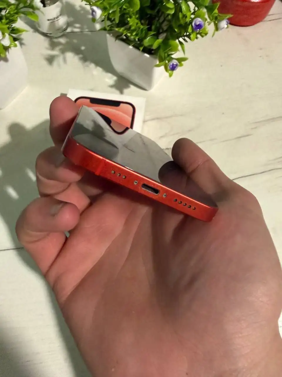 Продам/обменяю 12 IPhone красного цвета 64гб - Смартфоны (Электроника) в Братск