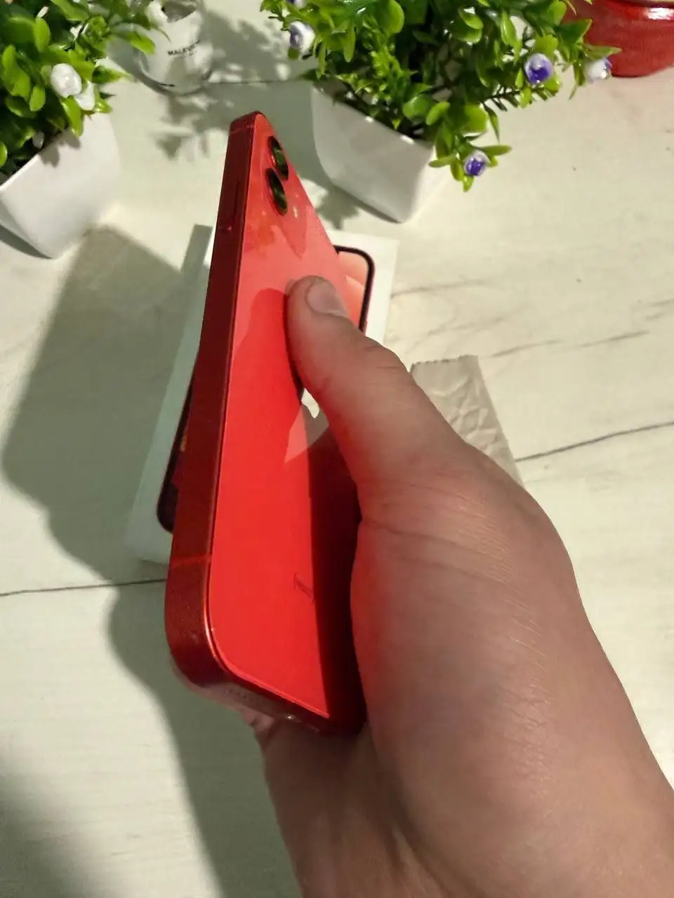 Продам/обменяю 12 IPhone красного цвета 64гб - Смартфоны (Электроника) в Братск