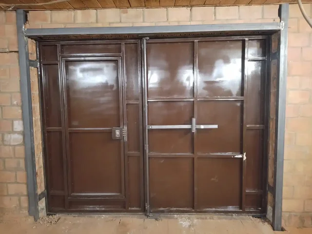 Изготовление и монтаж гаражных ворот - Строительные и ремонтные в Братск