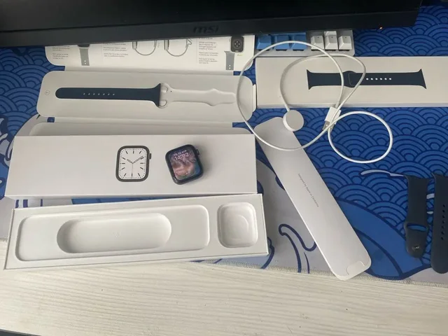 Apple Watch SE 40mm - Смарт-часы в Братск