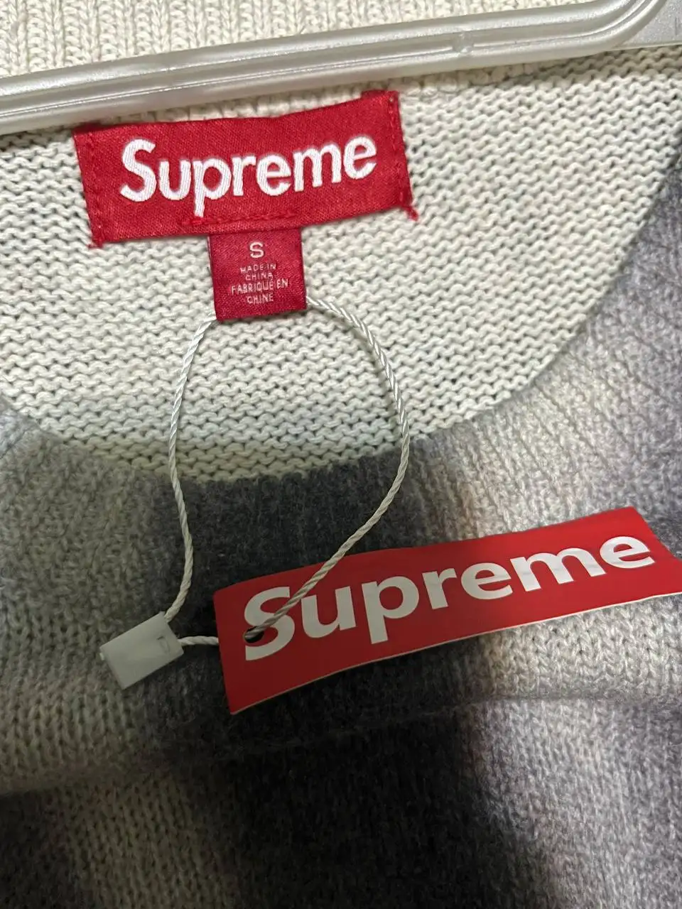 Продам оригинальный свитер Supreme новый - Верхняя одежда (Одежда) в Братск