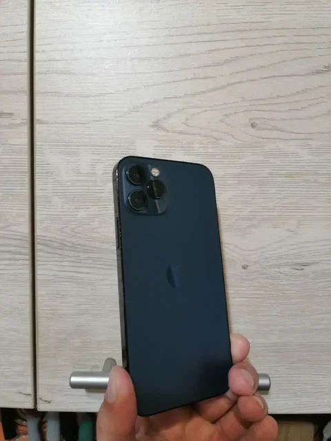 IPhone 12 pro 256gb - Игры и приставки в Братск