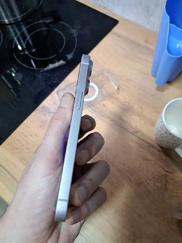 Обмен iPhone 14 - Мобильные телефоны (Электроника) в Братск