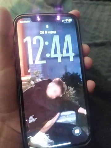 iPhone 5s в центре - Роботы-пылесосы в Братск