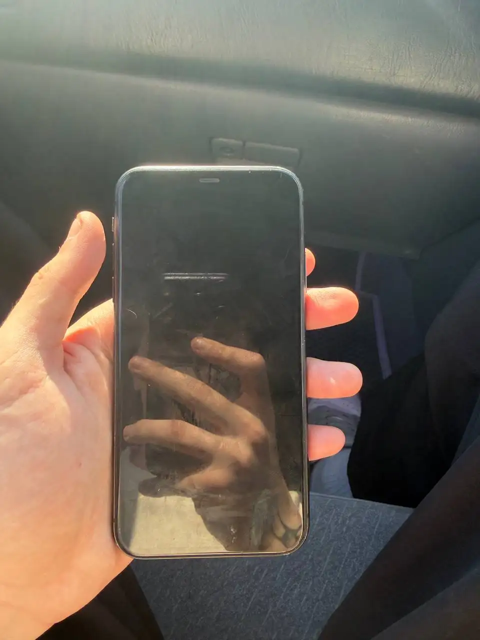 iPhone 11 и iPhone XR - Смартфоны (Электроника) в Братск