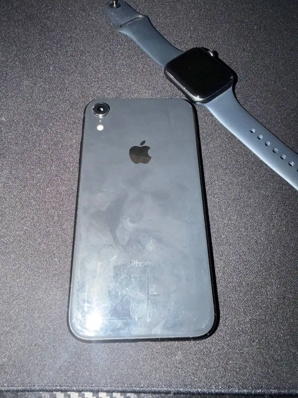 iPhone 11 и iPhone XR - Смартфоны (Электроника) в Братск