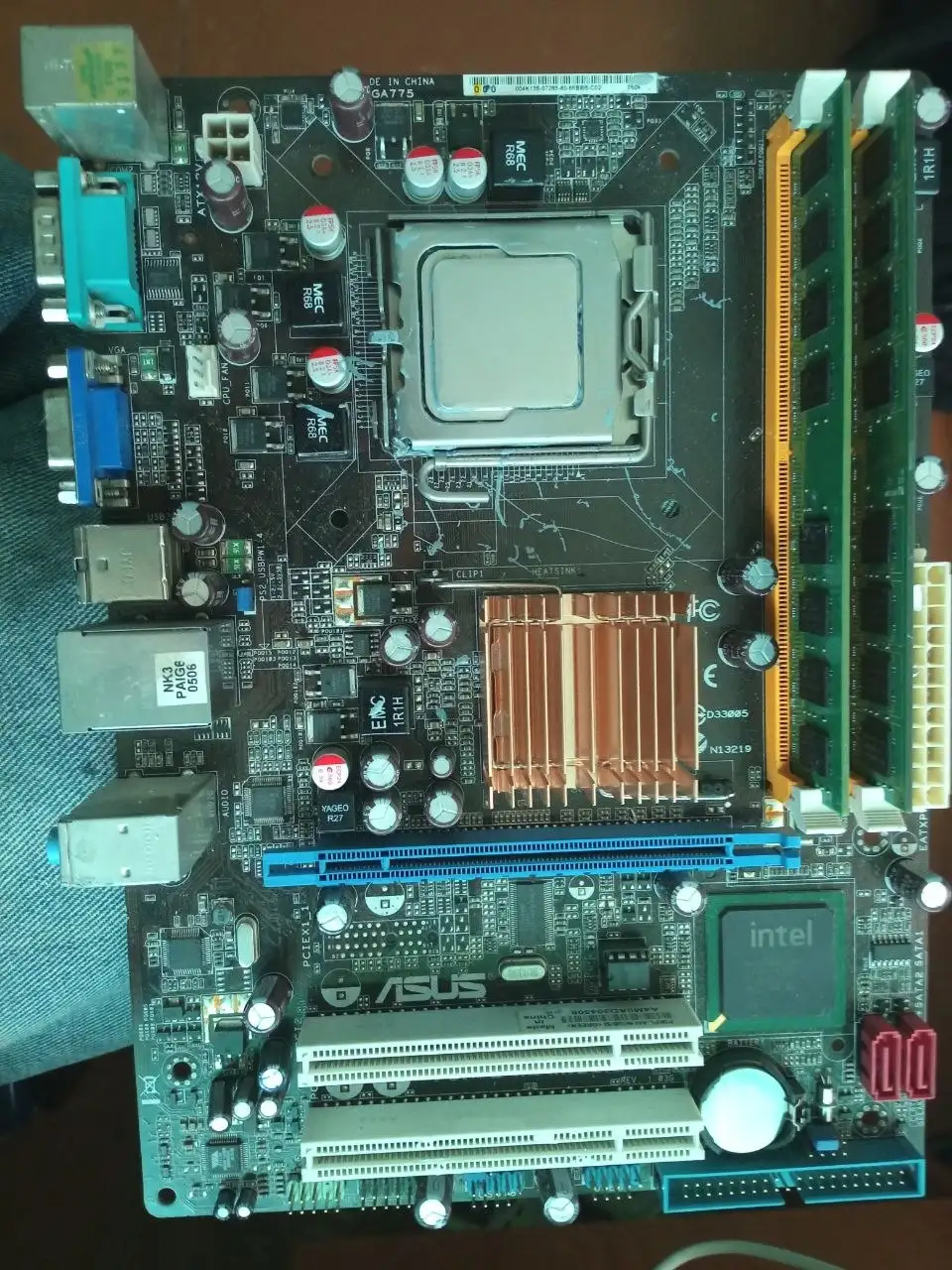 Intel Core 2 Quad Q6600, 4GB RAM в обмен на видеокарту - Компьютеры и комплектующие (Электроника) в Братск