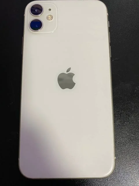 iPhone 11 в идеальном состоянии - Игры и консоли в Братск