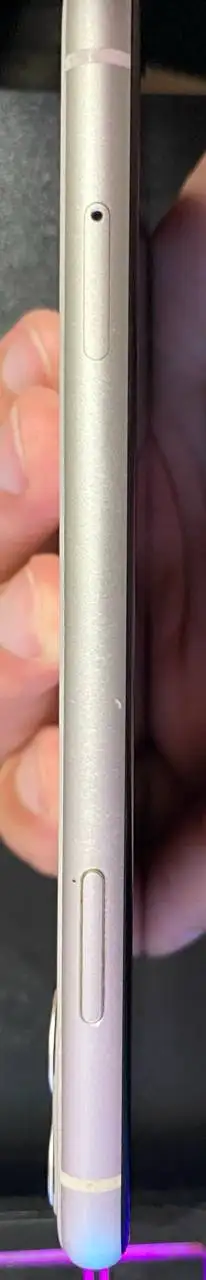 iPhone 11 в идеальном состоянии - Мобильные телефоны (Электроника) в Братск