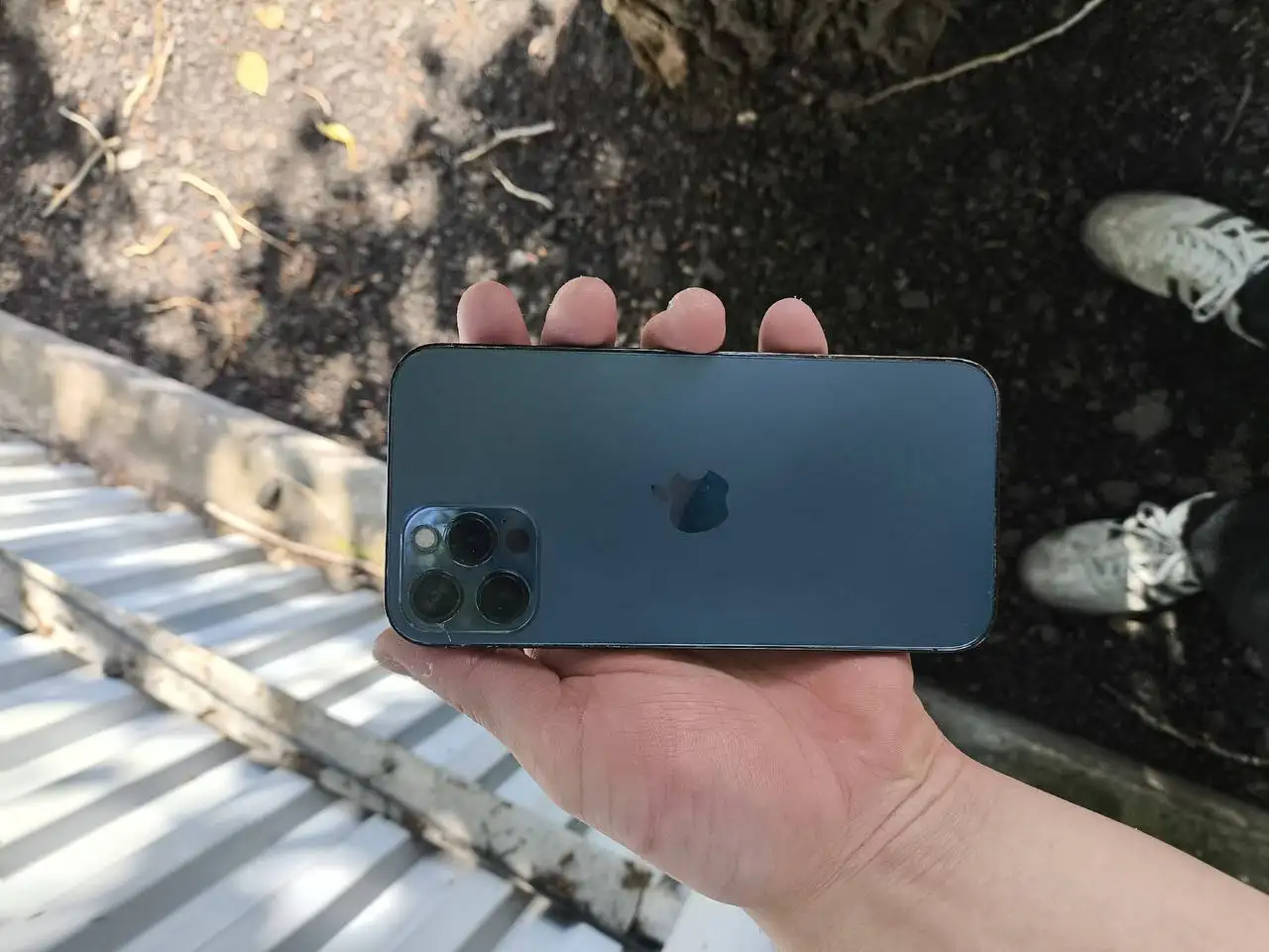 iPhone с дефектами - Телефоны (Электроника) в Братск