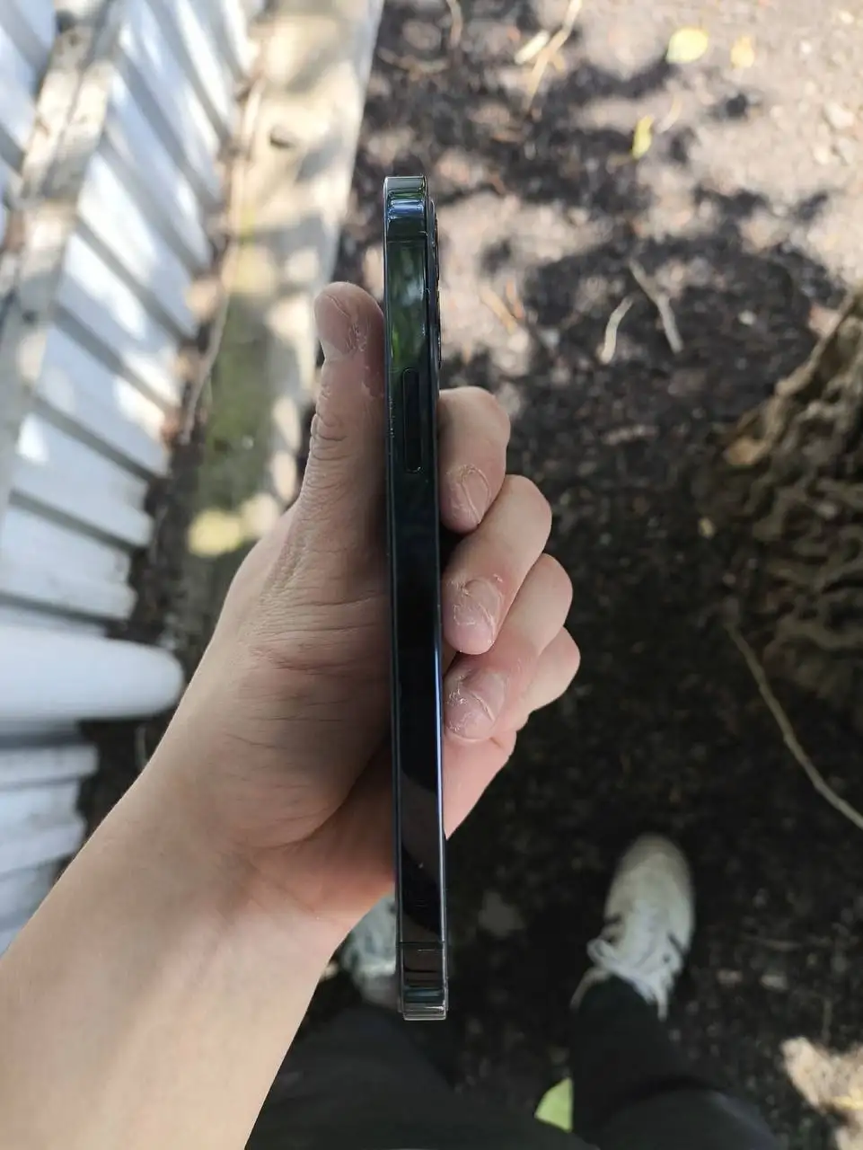 iPhone с дефектами - Телефоны (Электроника) в Братск