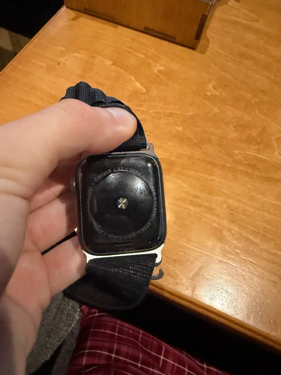 Apple Watch SE 44mm - Умные часы и фитнес-браслеты (Электроника) в Братск