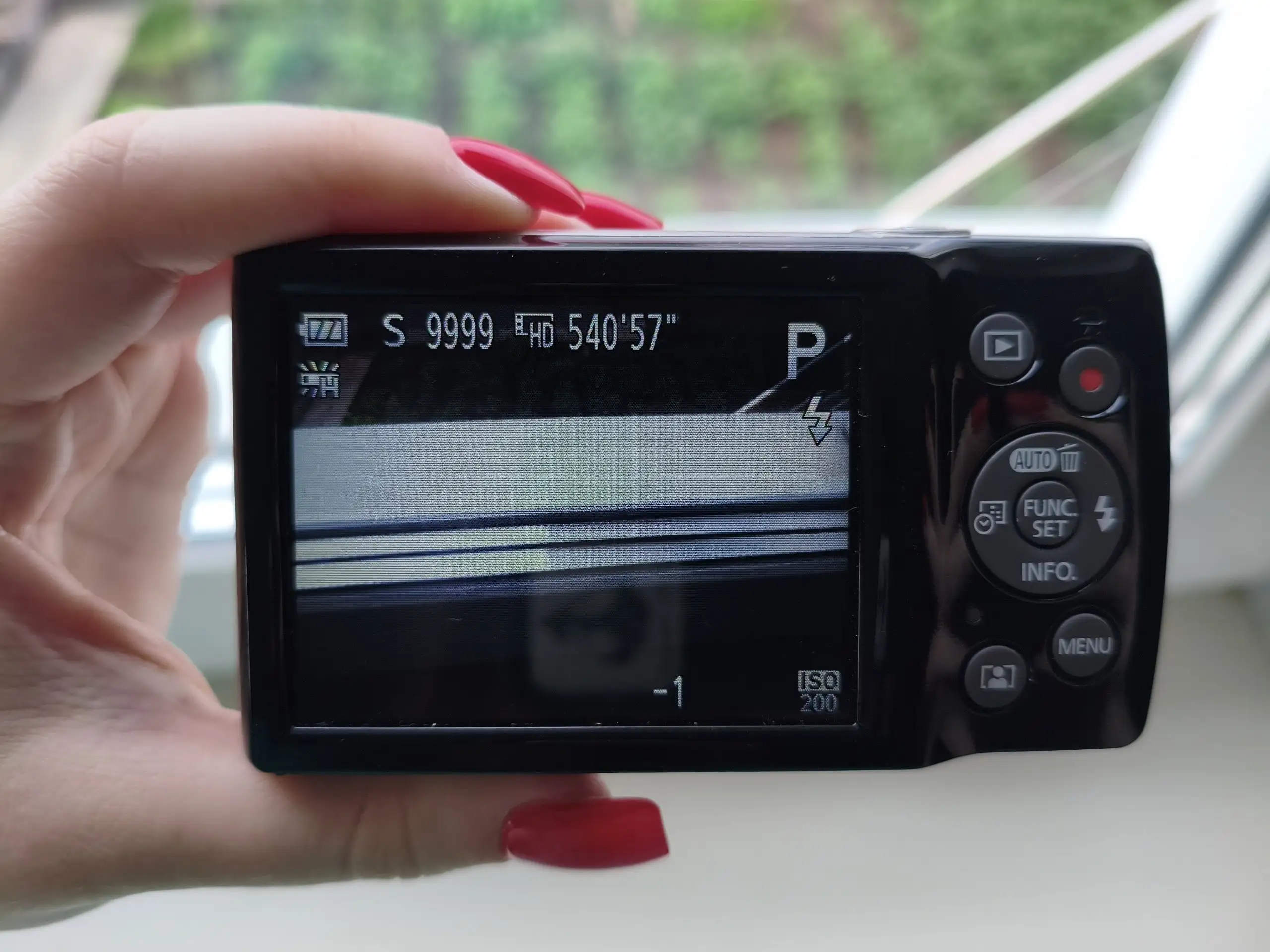 Продам фотоаппарат Canon Digital IXUS 185 - Фототехника (Барахолка) в Братск