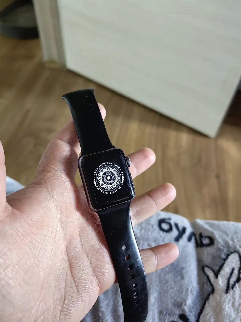 Apple Watch Series 3 38mm в хорошем состоянии - Электроника в Братск