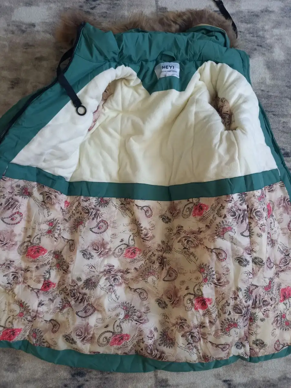 Новый пуховик на девочку