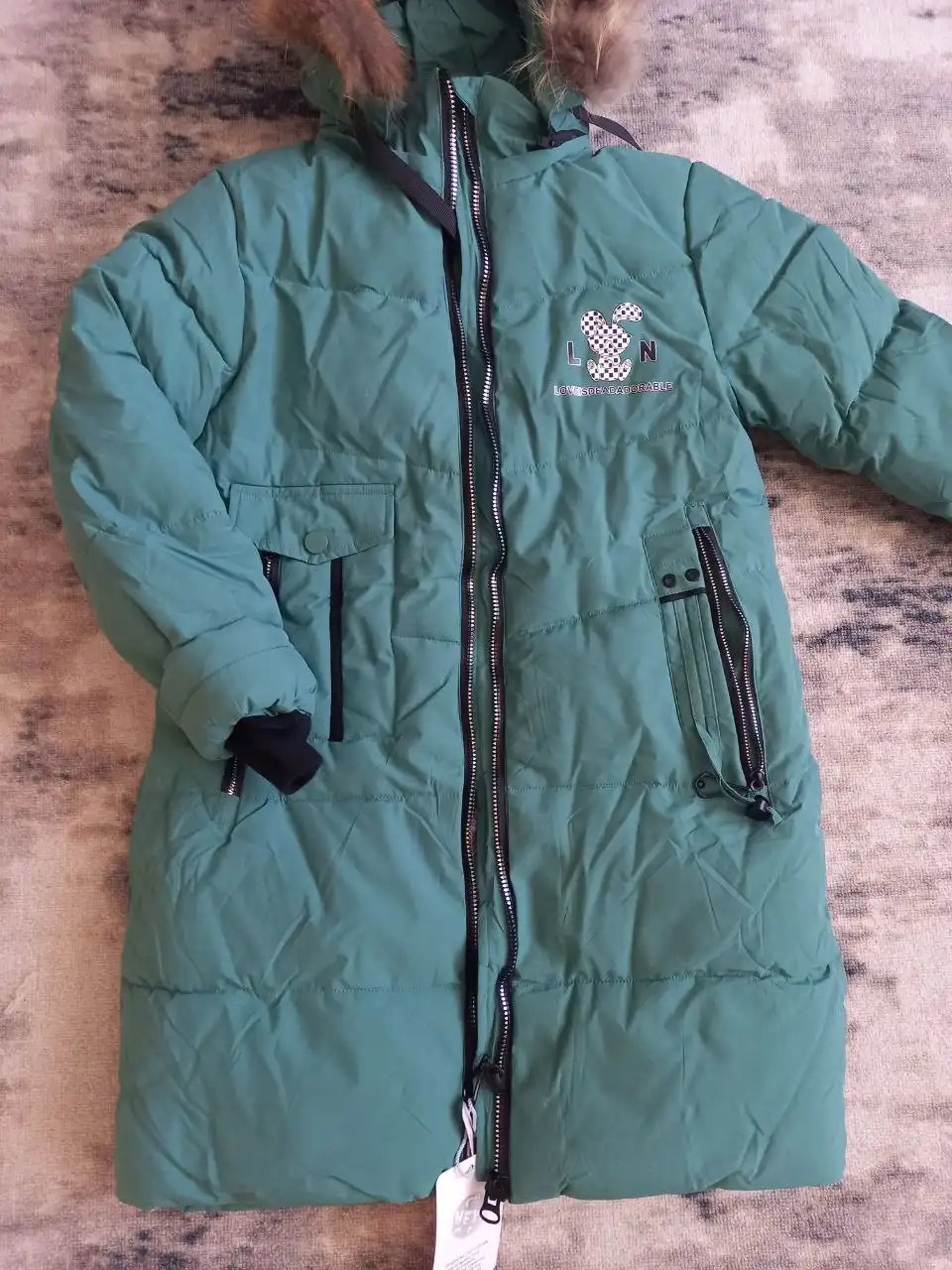 Новый пуховик на девочку