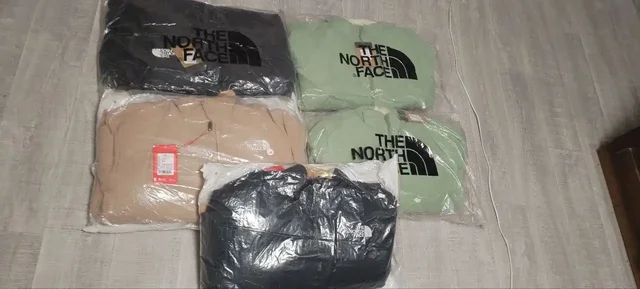 Новые вещи с бирками по 1500 рублей - Одежда в Барнаул