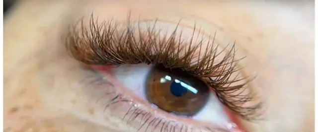 Наращивание ресниц: различные варианты и акции - Услуги в Барнаул