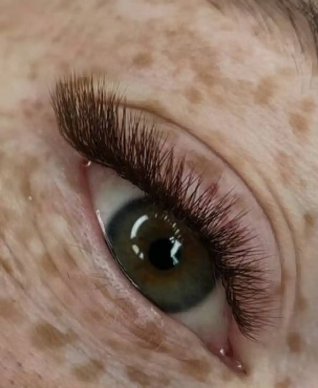 Наращивание ресниц: классика, объем, цветные вставки - Наращивание ресниц (Услуги) в Барнаул