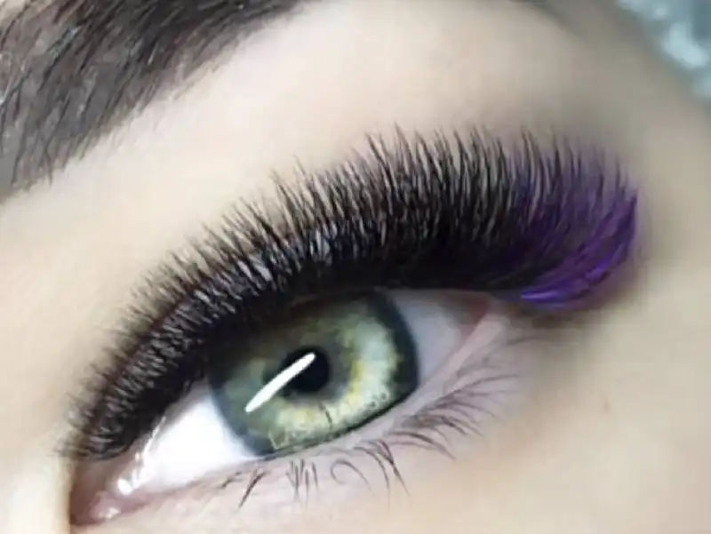 Наращивание ресниц: классика, объем, цветные вставки - Наращивание ресниц (Услуги) в Барнаул