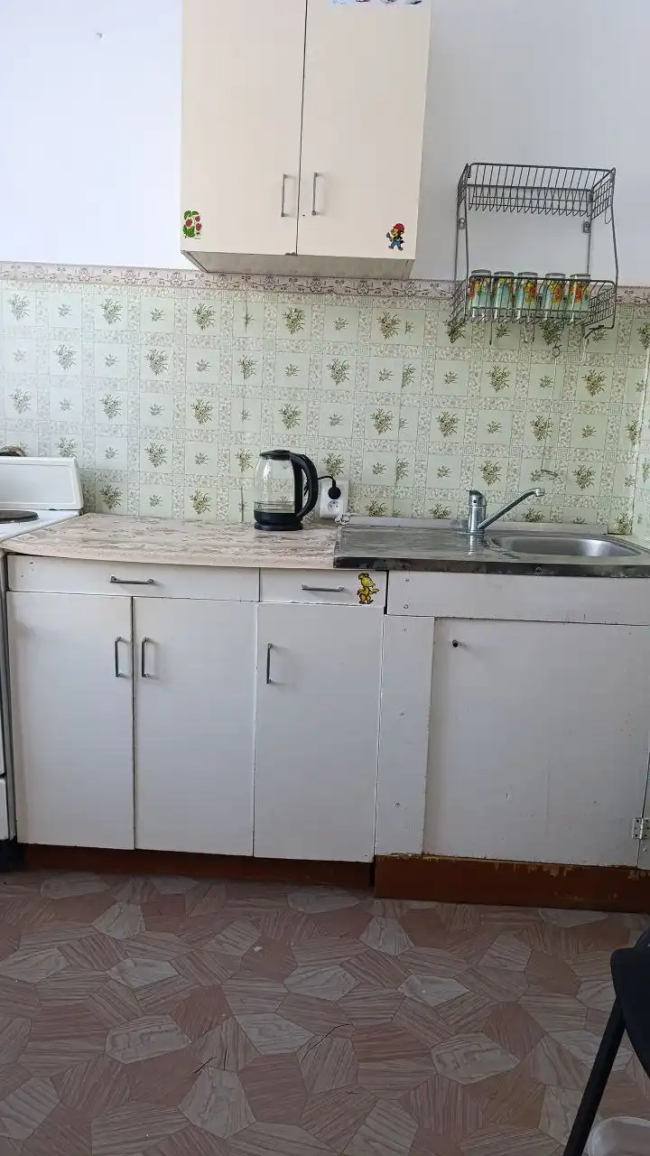 Кухонный гарнитур и шкаф б/у - Мебель (Для дома и дачи) в Барнаул