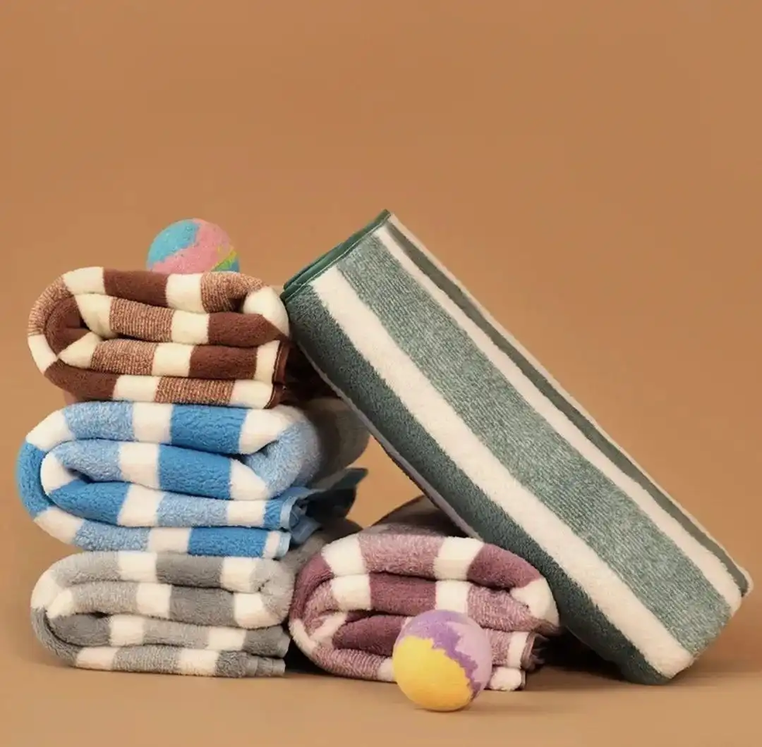 Банные полотенца в упаковках 70×140 - Текстиль (Барахолка) в Барнаул