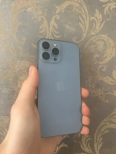 iPhone 13 Pro Max 128 ГБ голубой - Телевизоры в Барнаул
