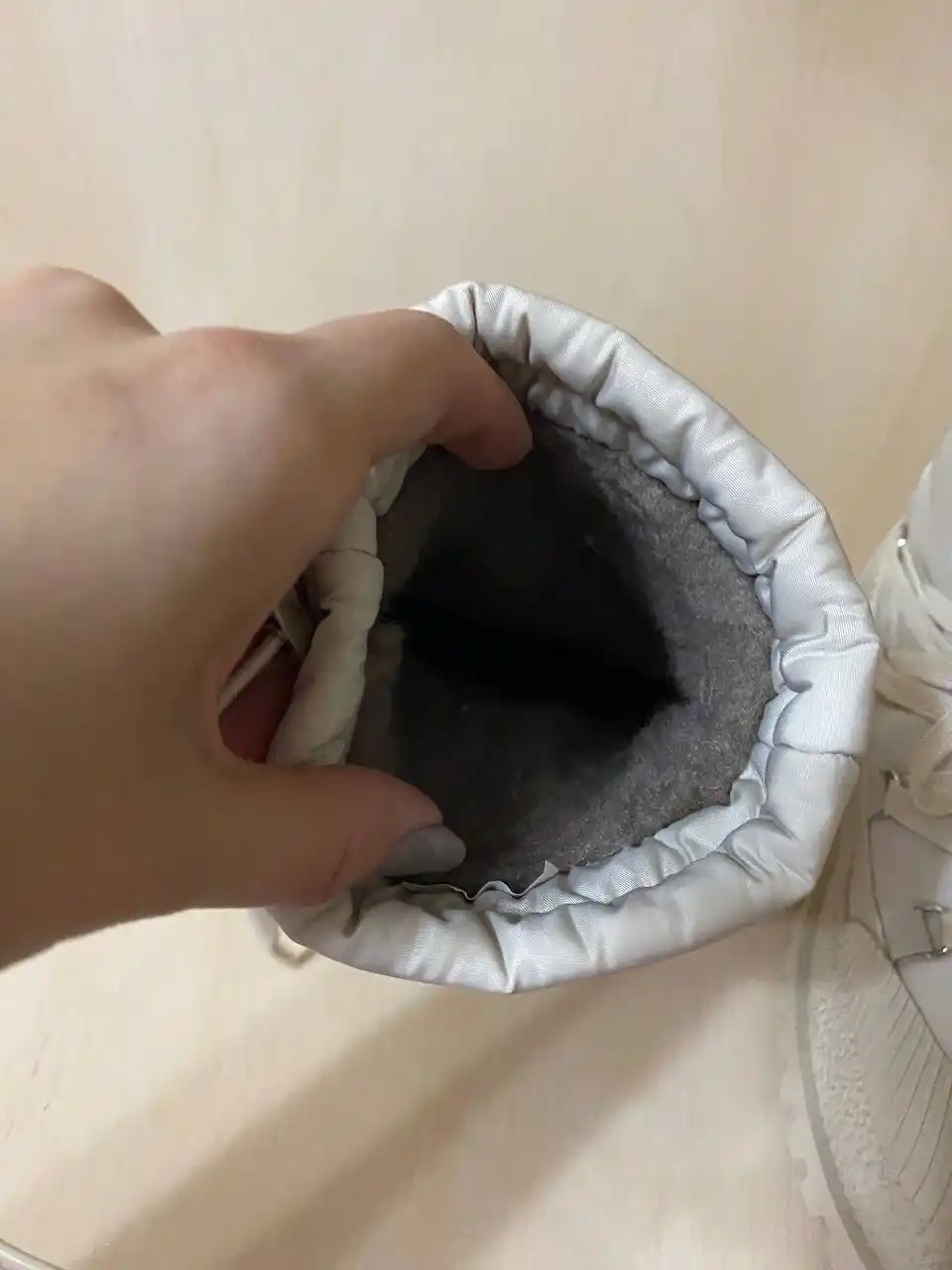 Новые ботинки 37 на узкую ножку