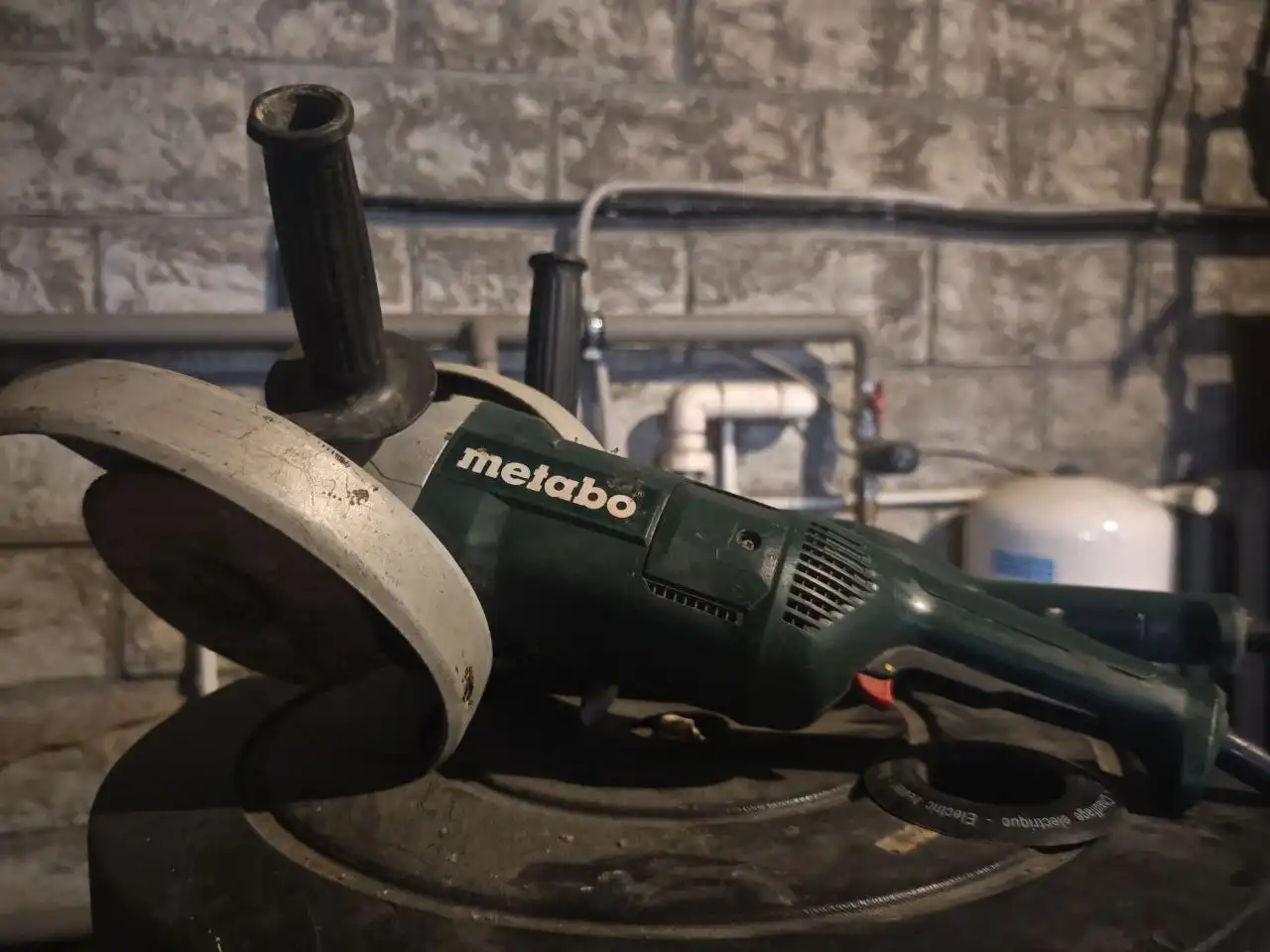 Продам УШМ Metabo 2200-230