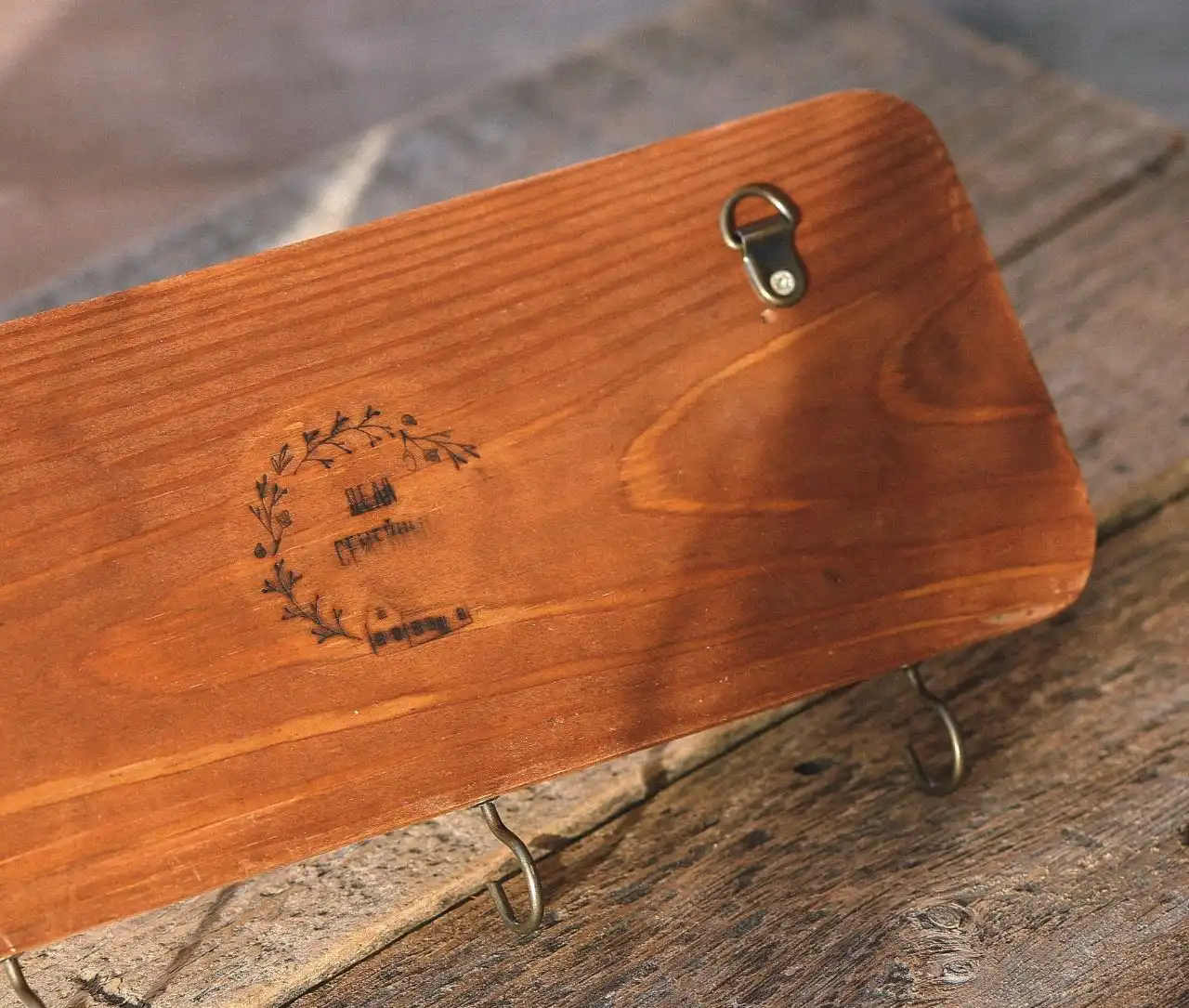 Деревянная ключница "Домики в поле" ручная работа