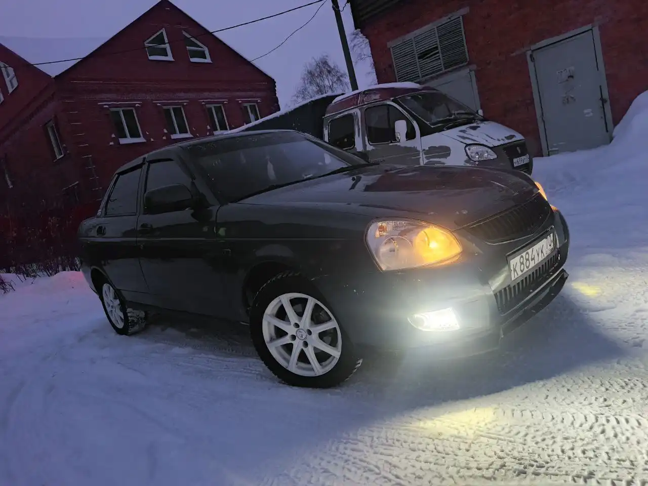 Продажа автомобилей разных марок и годов выпуска