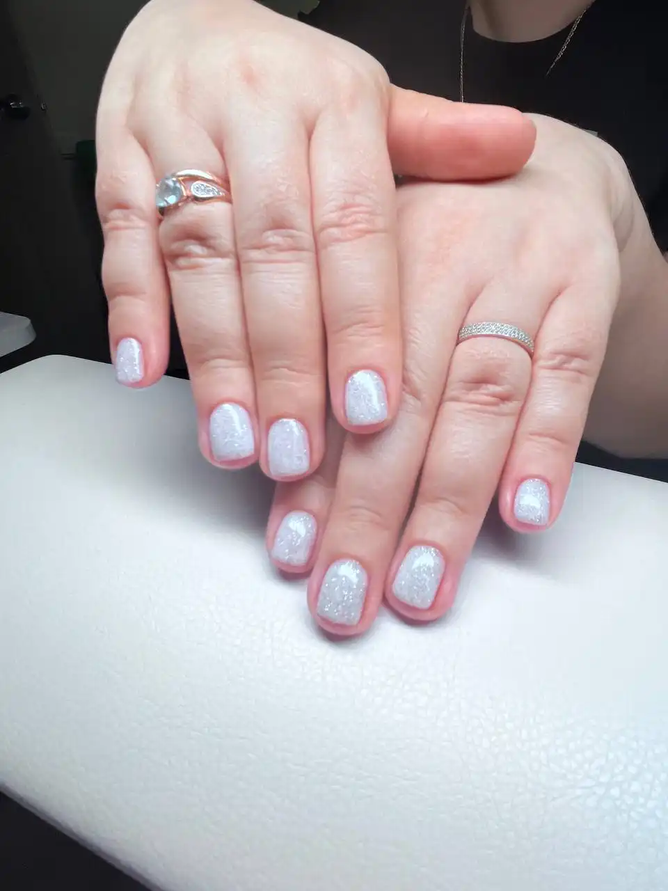 Профессиональный маникюр и педикюр в студии