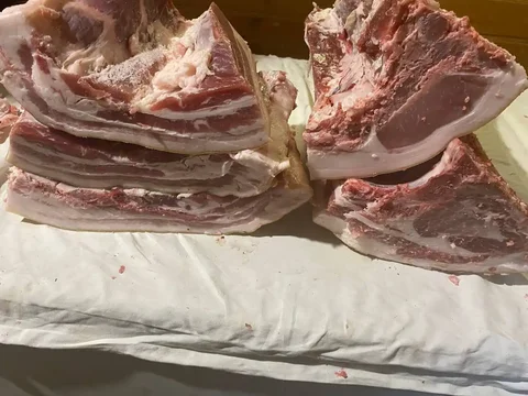 Антрекоты и грудинка-прослойка на кости - Продукты питания в Томск